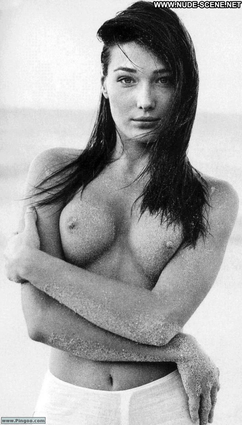 Carla Bruni No Source Celebrity Posing Hot Babe Celebrity Nude Famous