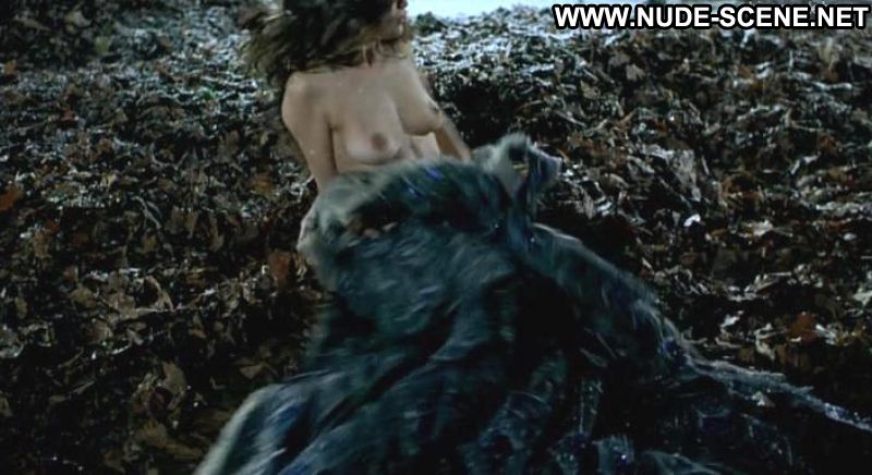 Laetitia casta nude scene born image