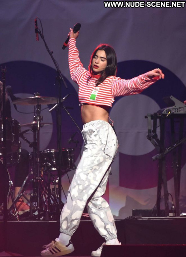 Dua Lipa No Source  Beautiful Posing Hot Celebrity Paparazzi Babe